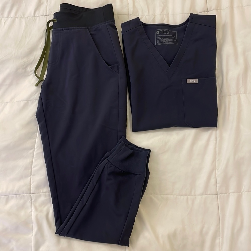 FIGS Quiet Navy Catarina Scrub Top & Zamora Jogger Scrub Pants Set, Women’s XS